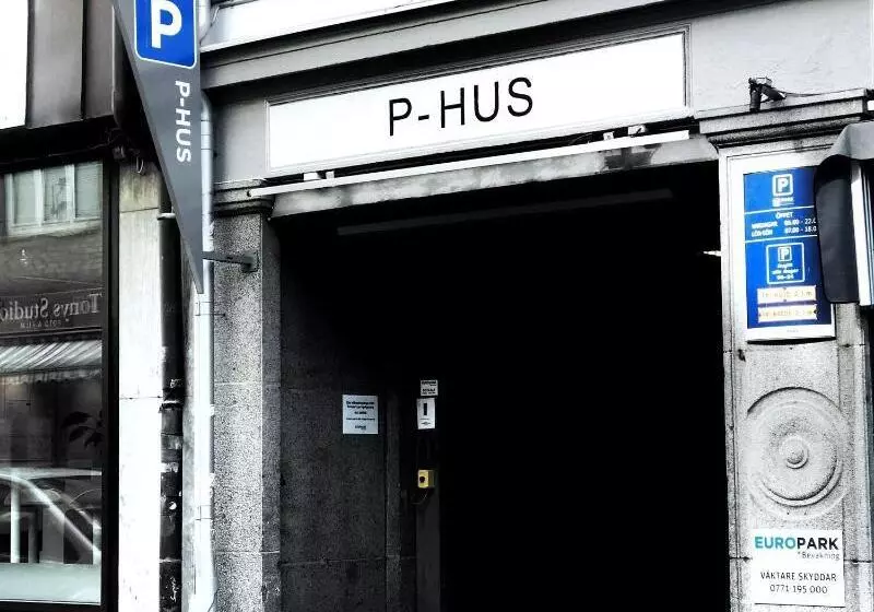 The Lamp Hotel & Spa