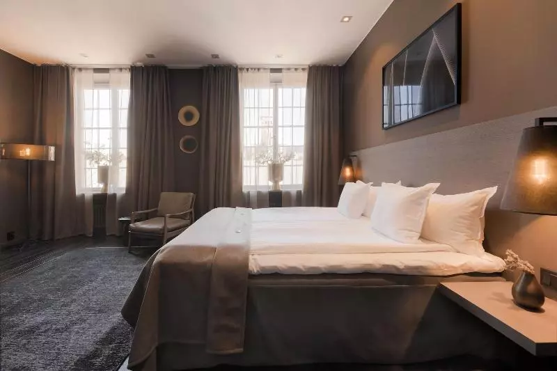 The Lamp Hotel & Spa