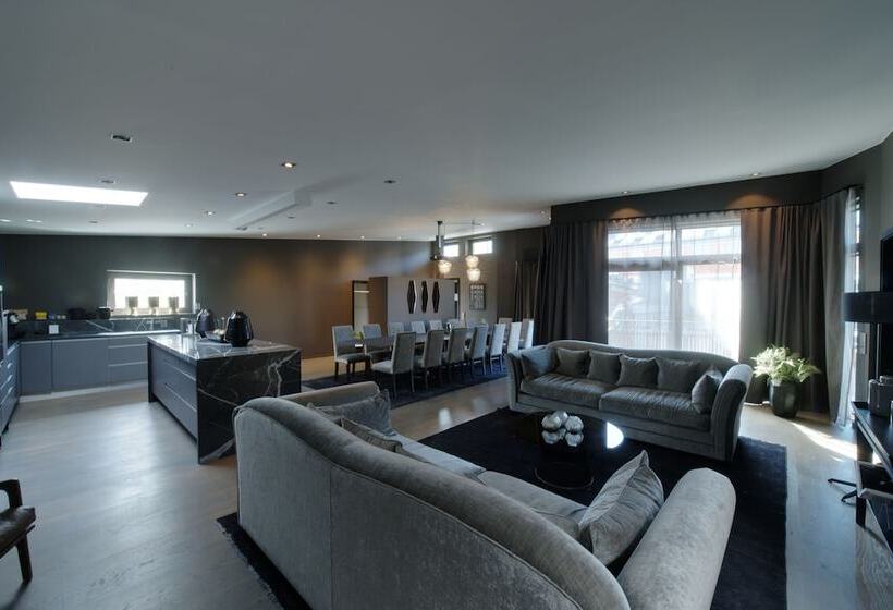 The Lamp Hotel & Spa