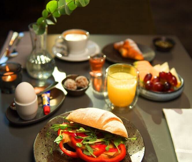 The Lamp Hotel & Spa