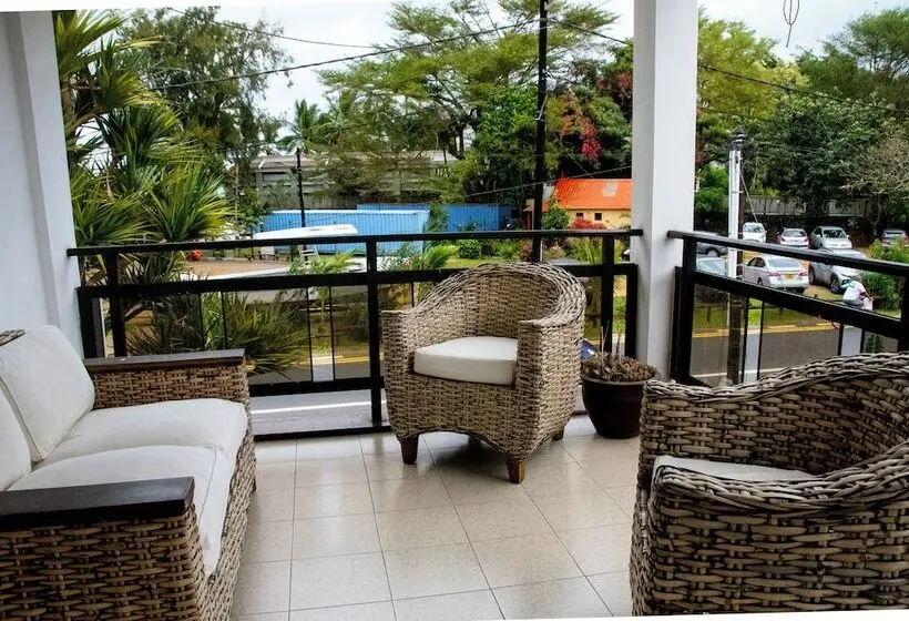Oceanic Villa