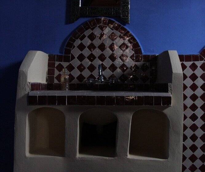 Riad Aicha & Camel Trekking