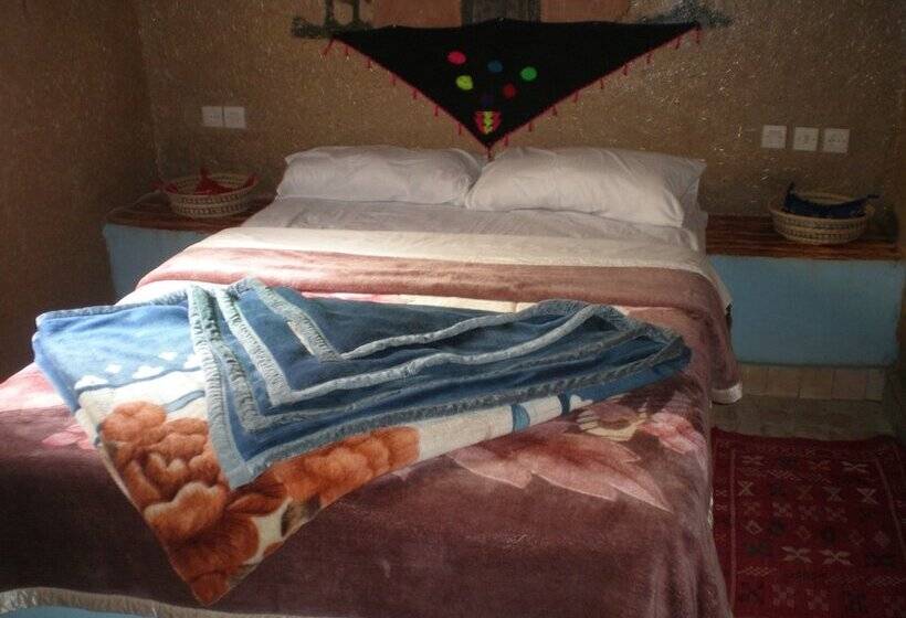 Riad Aicha & Camel Trekking