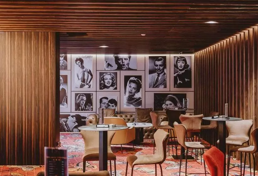 Hotelli Maritim Marina Bay Resort & Casino