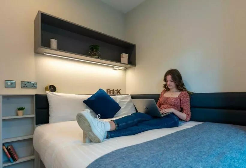 هتل The Westwood Summer Accommodation