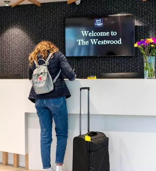 هتل The Westwood Summer Accommodation