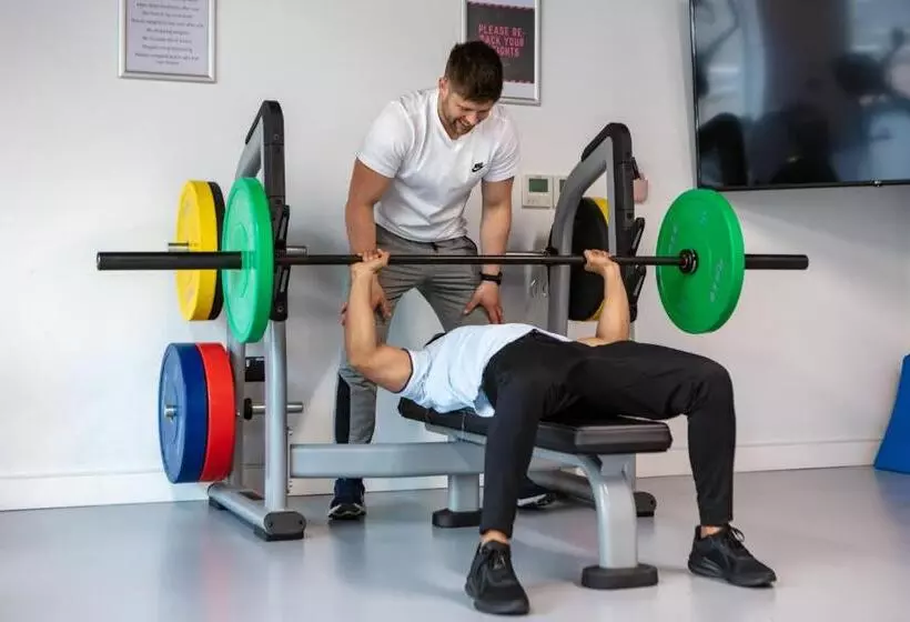 هتل The Westwood Summer Accommodation