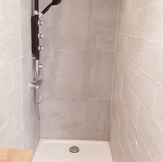 پانسیون Allegria Nîmes