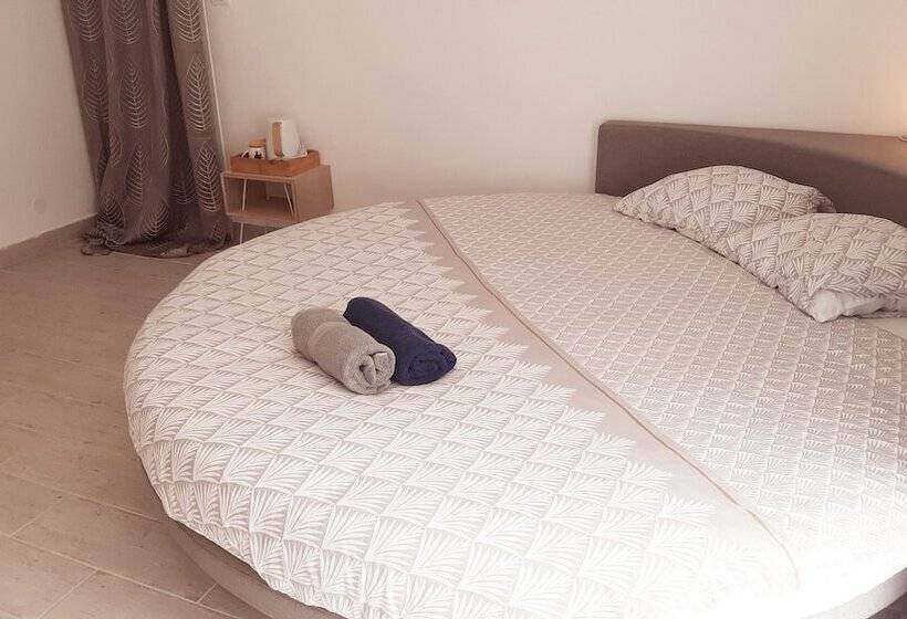 پانسیون Allegria Nîmes