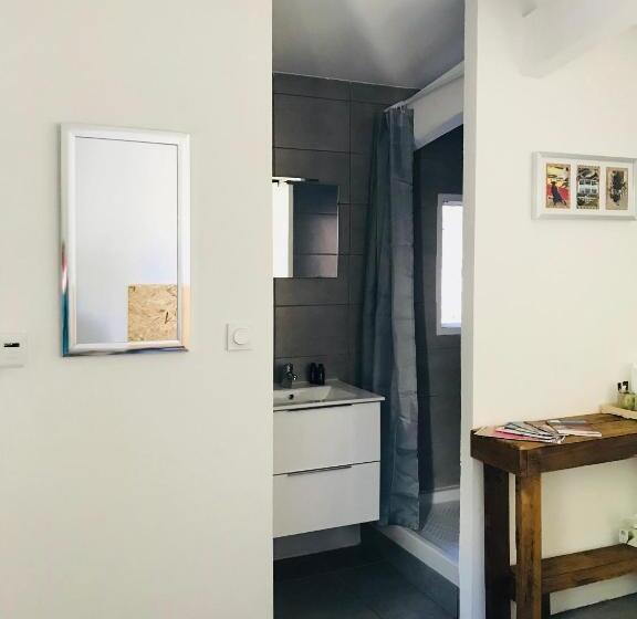 پانسیون Allegria Nîmes