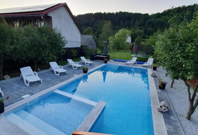 پانسیون Ati&hanna