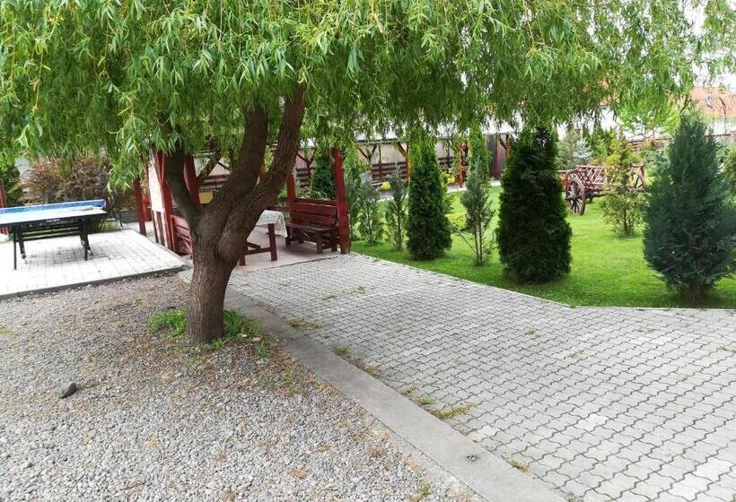 پانسیون Ati&hanna