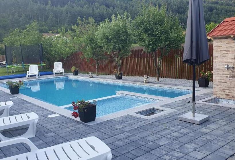 پانسیون Ati&hanna