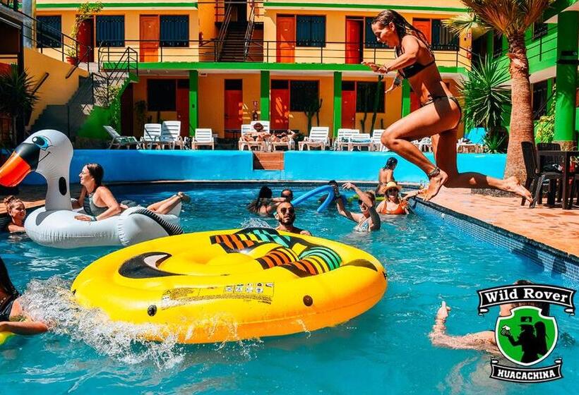 هاستل Wild Rover Huacachina