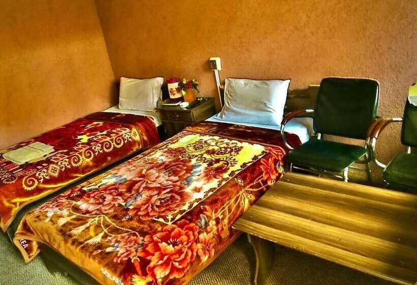 هتل Capital Lodge Gilgit