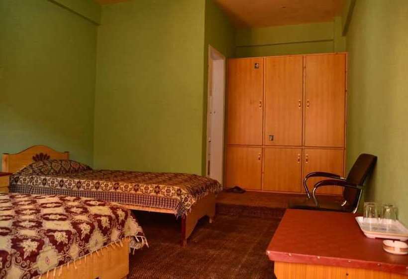 هتل Capital Lodge Gilgit