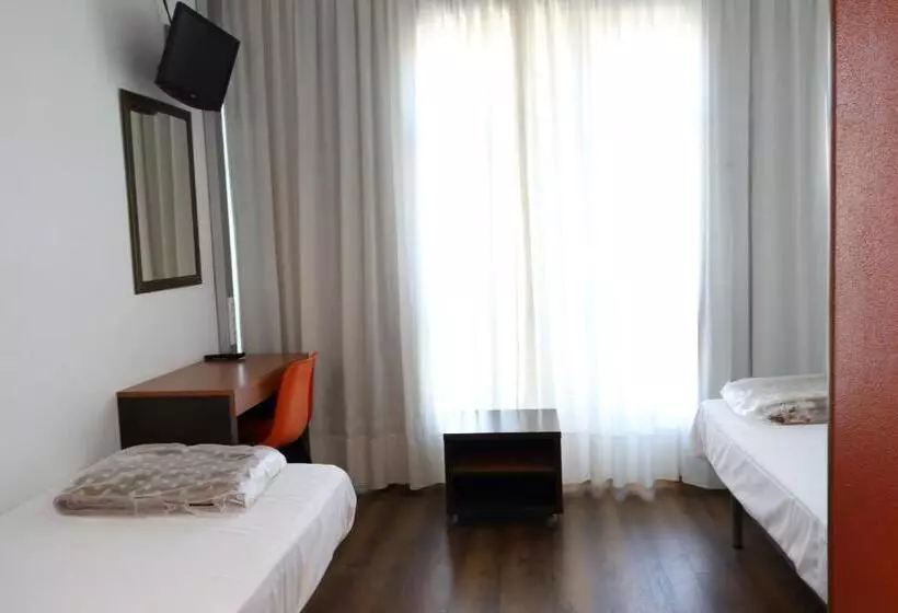 هتل Loop Inn Hostel Santiago De Compostela