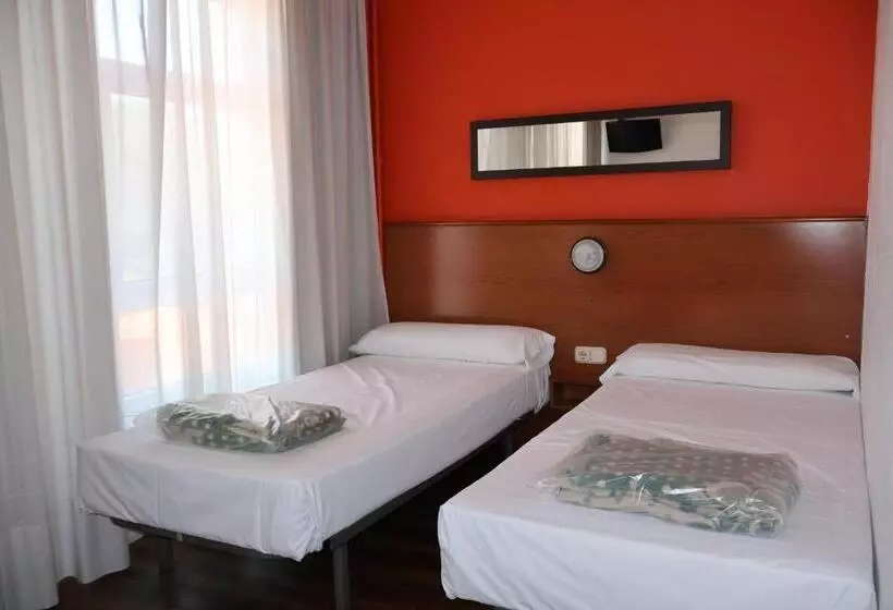 هتل Loop Inn Hostel Santiago De Compostela