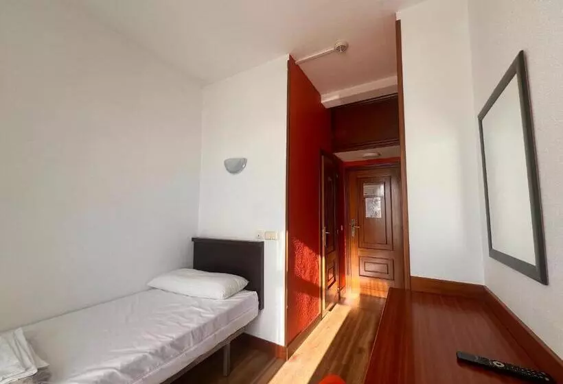 هتل Loop Inn Hostel Santiago De Compostela