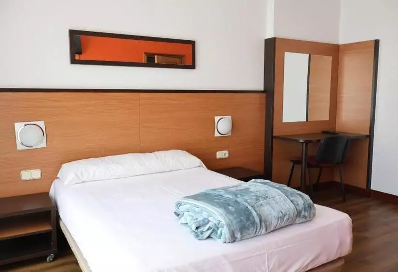 هتل Loop Inn Hostel Santiago De Compostela
