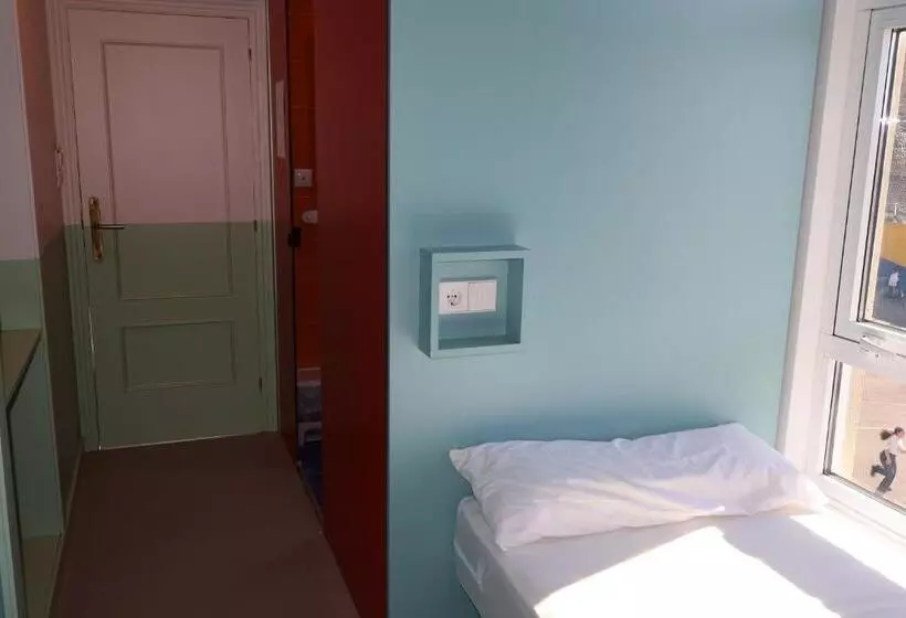 هتل Loop Inn Hostel Santiago De Compostela