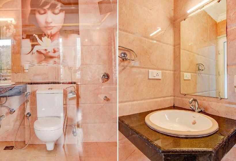 Fabhotel Abirami Grand Inn   Nr Bryant Park