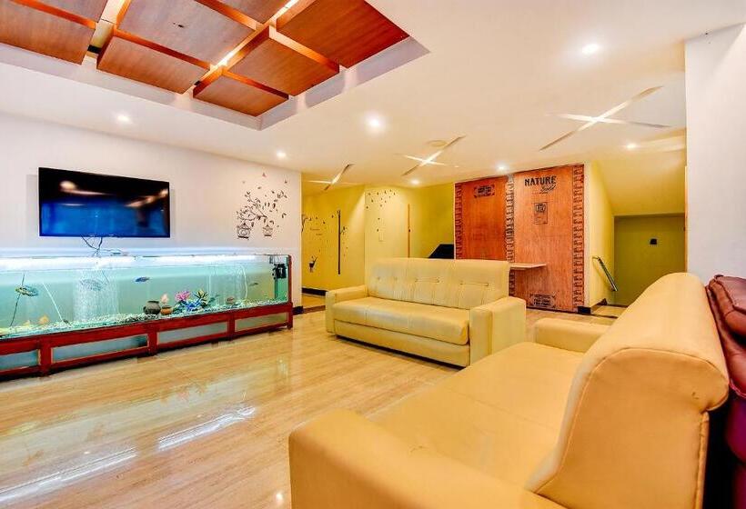 Fabhotel Abirami Grand Inn   Nr Bryant Park