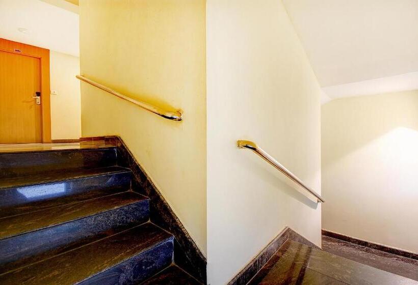 Fabhotel Abirami Grand Inn   Nr Bryant Park