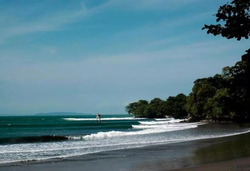 Kapselihotelli Bk Homestay, Batukaras