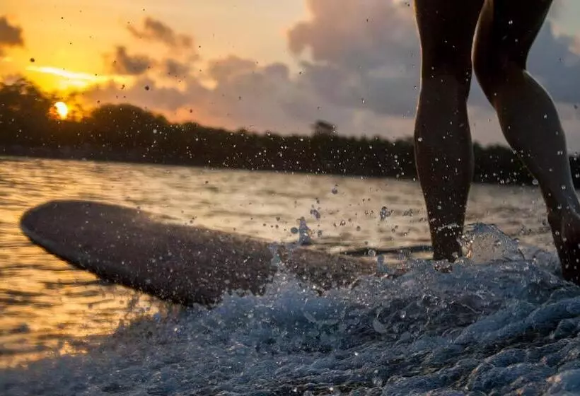 Kapselihotelli Bk Homestay, Batukaras