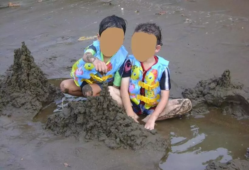 Kapselihotelli Bk Homestay, Batukaras