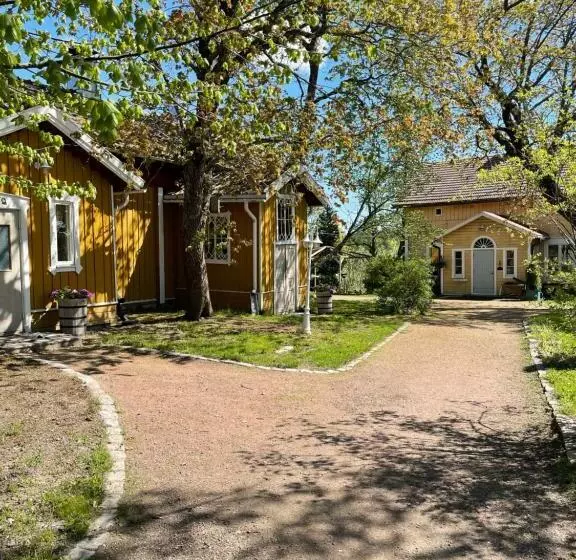 ホテル Taattisten Tila   Taattinen Farm And Cottages