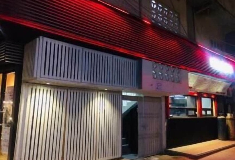 پانسیون Four Season Guest House