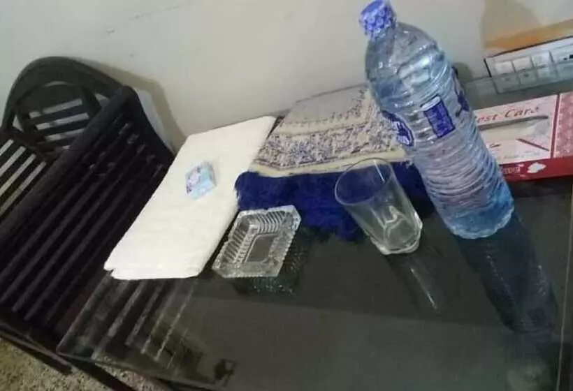 پانسیون Four Season Guest House