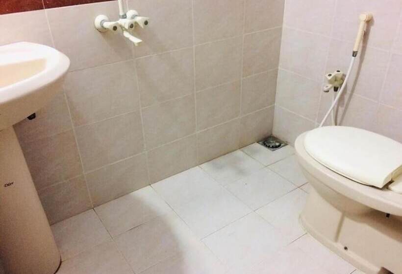 پانسیون Four Season Guest House