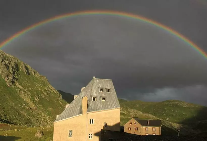 ホテル Ospizio San Gottardo