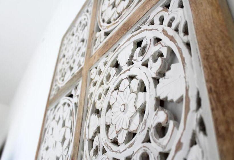 پانسیون Baris Suite Station