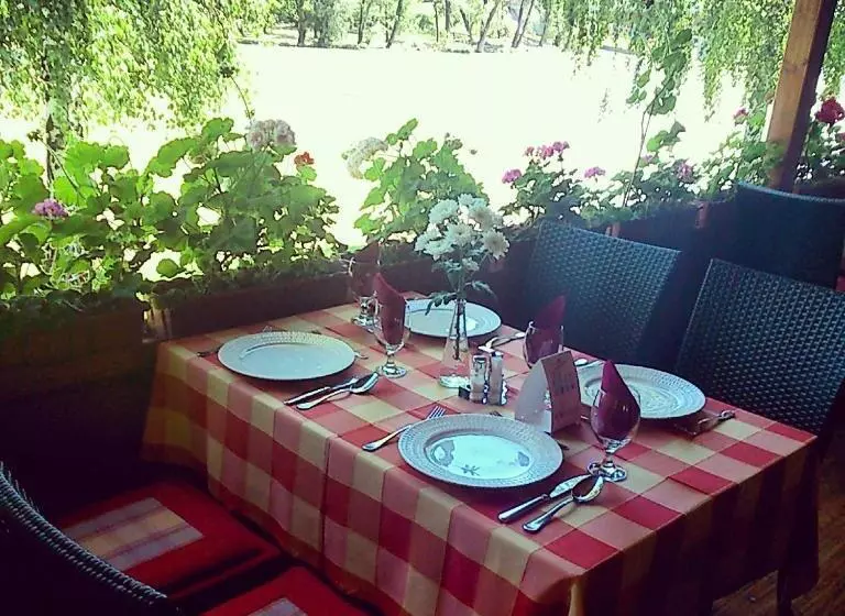 Amstel Hattyú Panzió  érintésmentes Bejelentkezés