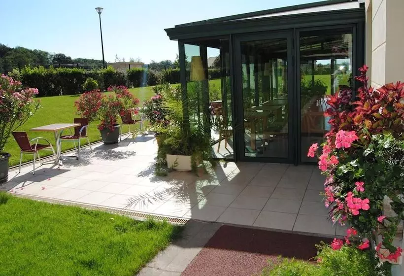 Brit Hotel Châteaudun