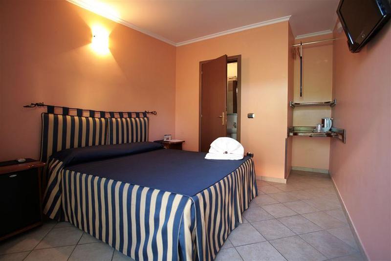 בית מלון כפרי Airport