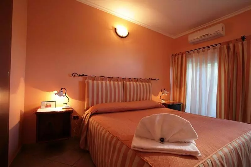 בית מלון כפרי Airport