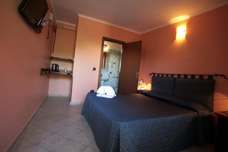 בית מלון כפרי Airport