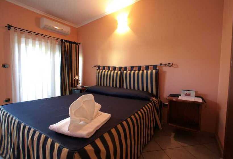 בית מלון כפרי Airport