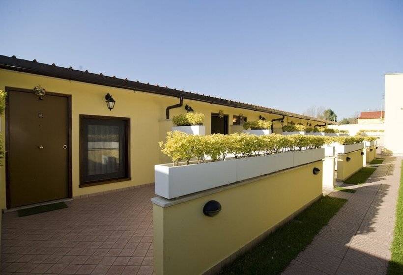 בית מלון כפרי Airport