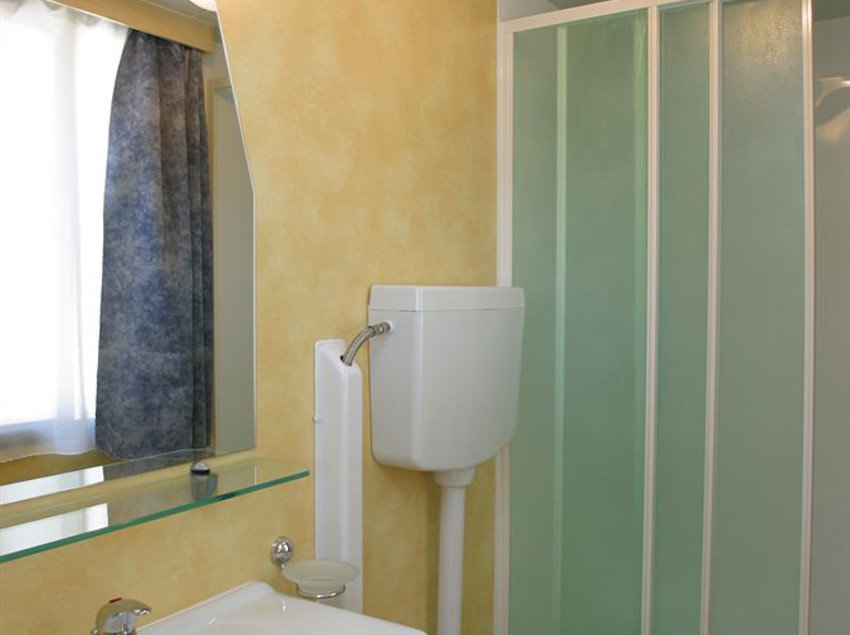 هتل Camping Village Baia e Cala Campi