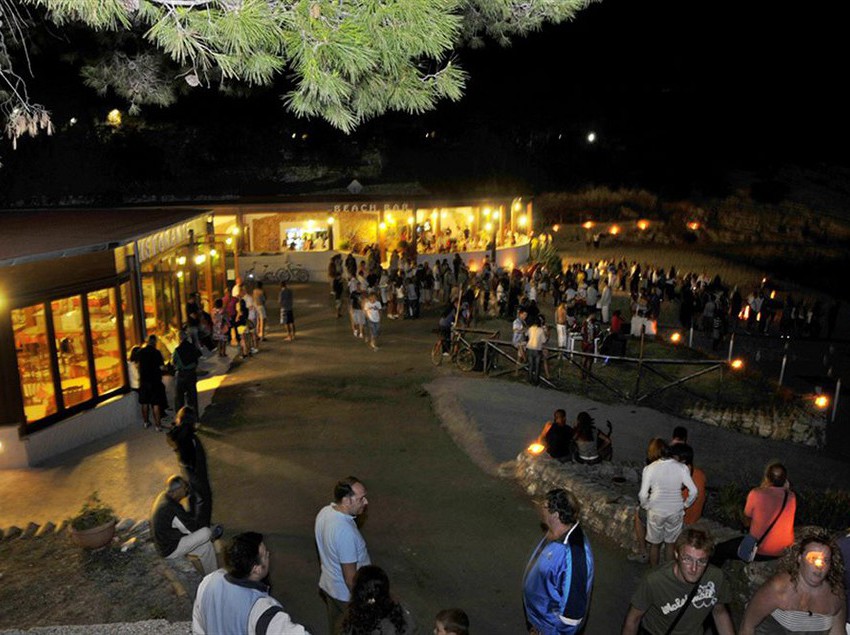 هتل Camping Village Baia e Cala Campi