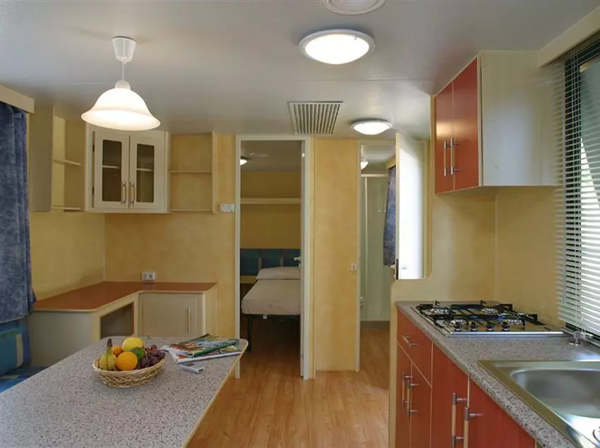 هتل Camping Village Baia e Cala Campi