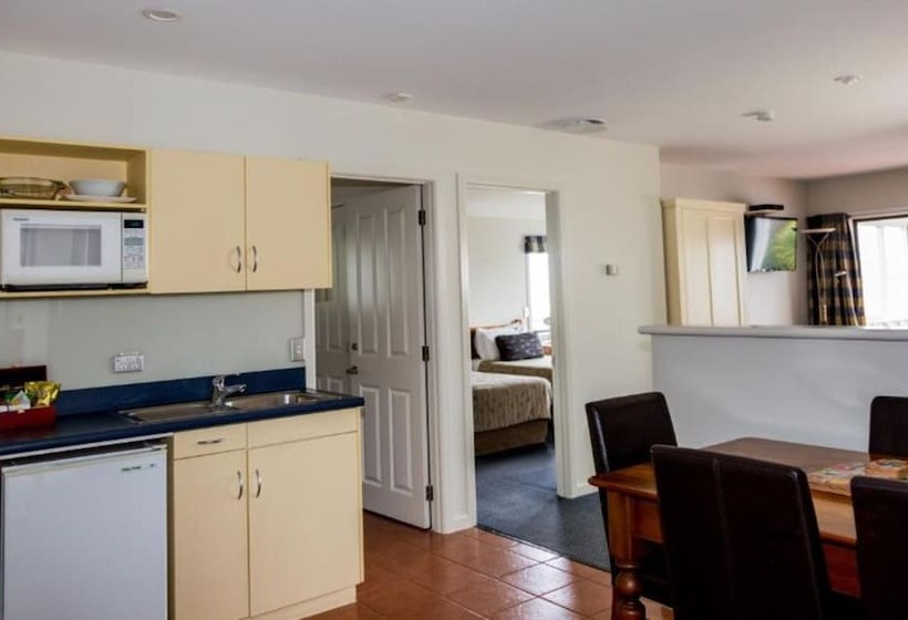 ホテル Baycrest Thermal Lodge