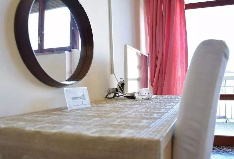 Отель B&b H. Grazia