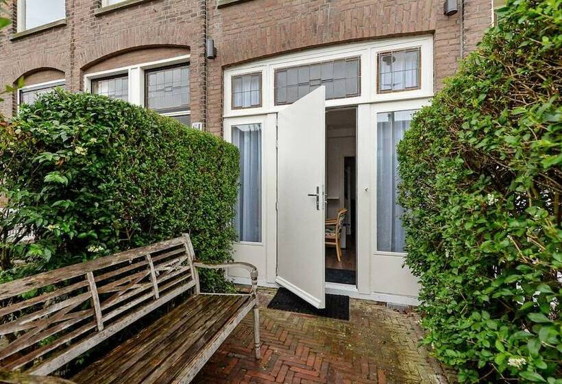 فندق Bor Scheveningen